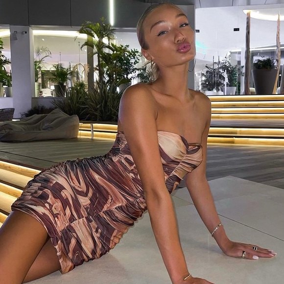 Tiger Mist Samira Mini Dress In Chocolate Swirl - Picture 1 of 8